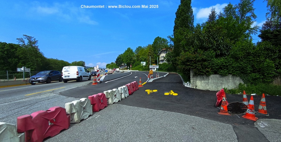 Vélo-route dite V-62 : Arrivée du côté de Chaumontet (haute savoie)