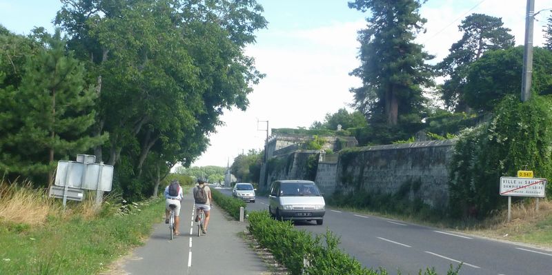 On retouve une voie cyclable le long d ela D 941