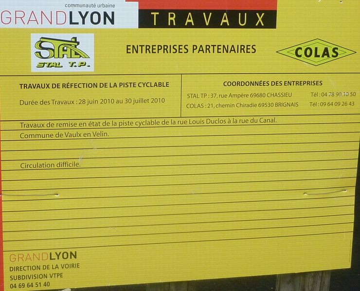 Travaux sur la piste cyclable au nord de lyon, vaulx en velin en 2010 : Retour plqnche photos