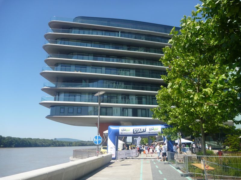 A Bratislava en 2012, les immeubles avancent sur la Donau