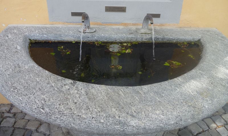 Eau ferrugineuse de cully en 2012