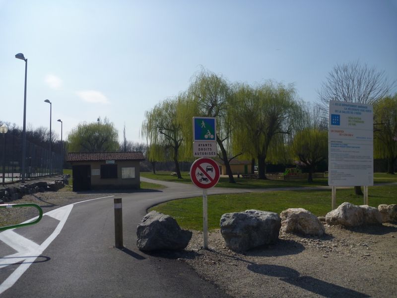 Eymeux zone départ voie verte isère