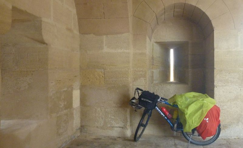 Fanette se réfugie à la Tour Carbonnière, en avril 2015