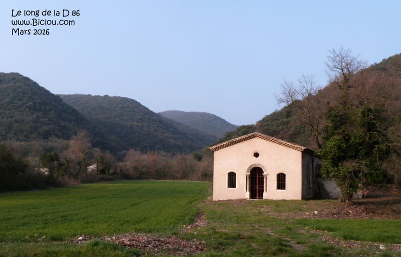 Eglise protectrice des cyclistes ? Le long de la D 86