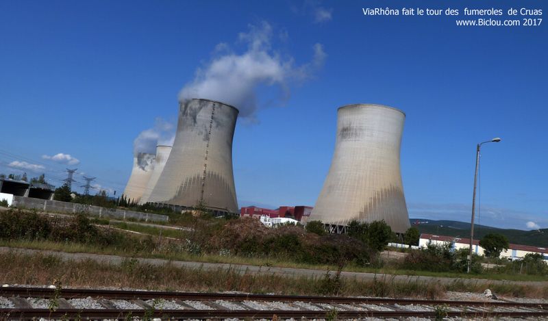 ViaRhôna fait le tour des cheminées de Cruas