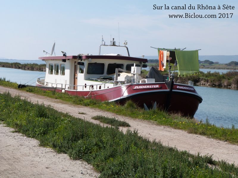 Bivouac marin sur le canal du Rhône à Sète