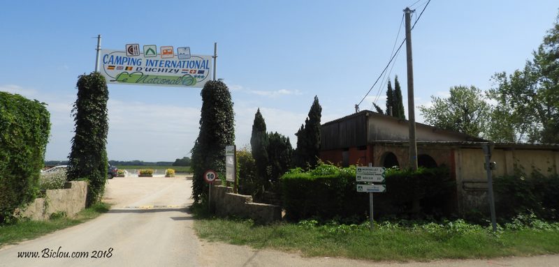 Camping d'Uchézy entre Tournus et Mâcon en bords de Saône