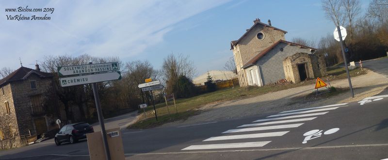 Nous sommes bien sur une ancienne voie ferrée