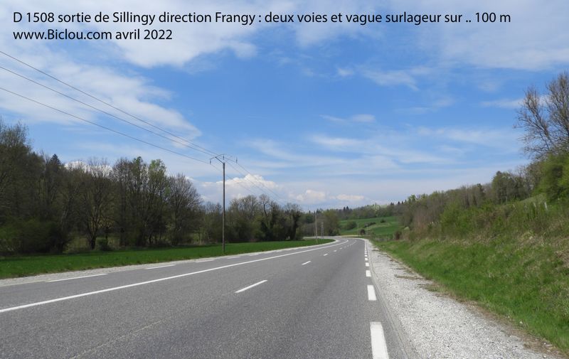 D 1508 sortie de Sillingy, sur la double voies, vague bandelette gravelle, sur la droite