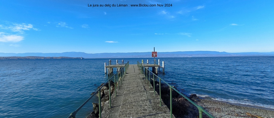 Le Jura en arrière plan du Léman