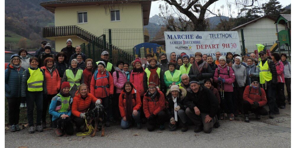 le groupe des marcheurs du telethon en 2022 a st ferreol (favergie) (haute-savoie) ; photo dauphin libr