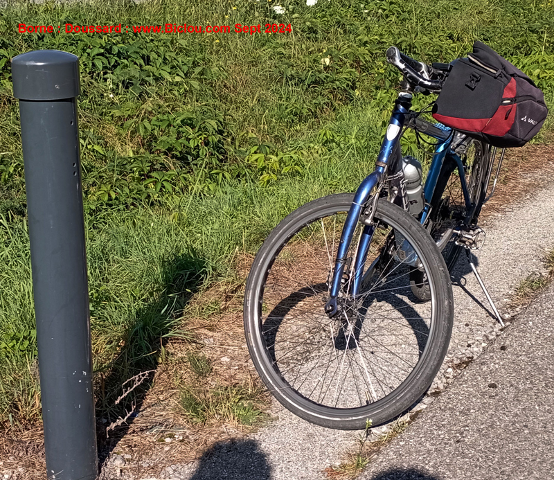 poteau-compteur-velos-doussard