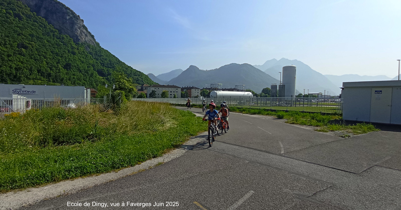 groupe-jeunes-cyclistes-ecole-de-dingy-vu-favergestitle=groupe-jeunes-cyclistes-ecole-de-dingy-vu-faverges