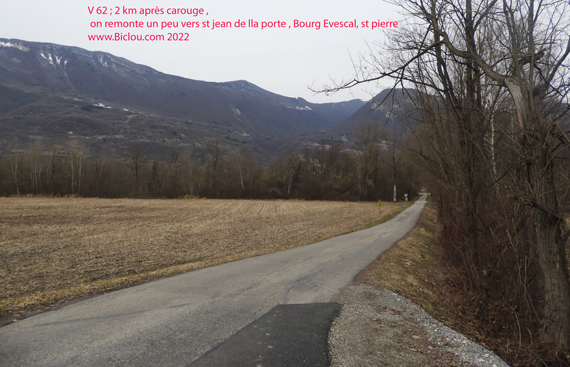 Veloroute-v-62-en-combe-de-Savoie-saint-Pierre-Albigny