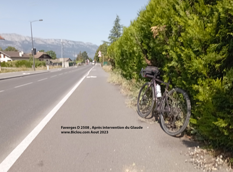 Claudio-debroussaille-piste-cyclable-faverges-D-2508
