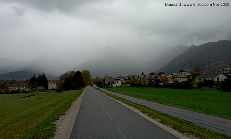 Pluie-Doussard-Piste-cyclabletitle=Pluie-Doussard-Piste-cyclable