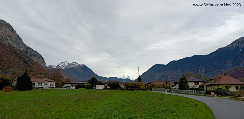 Faverges-englannaz-vue-charvin-mont-Blanc-neige-fonduetitle=Faverges-englannaz-vue-charvin-mont-Blanc-neige-fondue