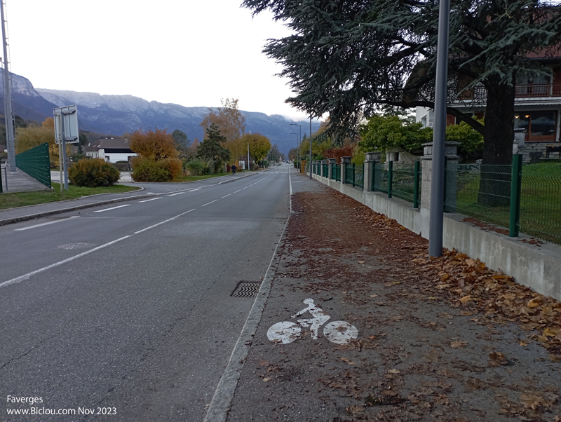 la-pseudo-piste-cyclable-faverges-en-feuillee