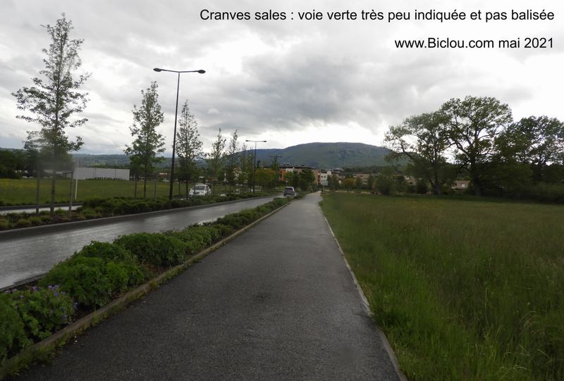 Belle voie verte à Cranves Sales, mais non indiquée ..