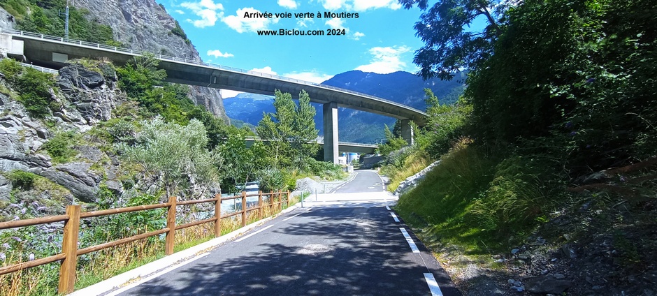 Voie verte Aigueblanche Moutiers , à la sortie des gorges de Ponserand (2024)
